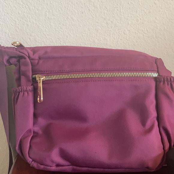 Jieolshi Crossbody Bag - Picture 3 of 7